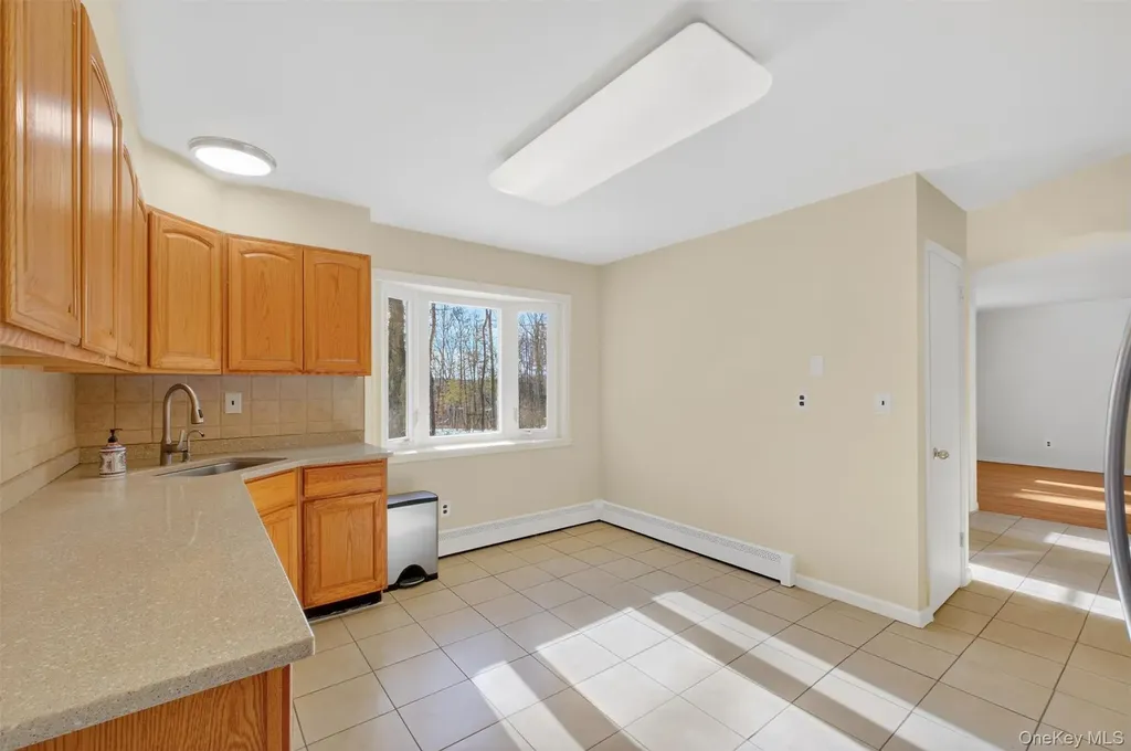 6 Londonderry Lane Somers NY 10589