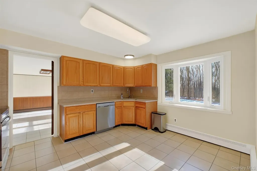 6 Londonderry Lane Somers NY 10589