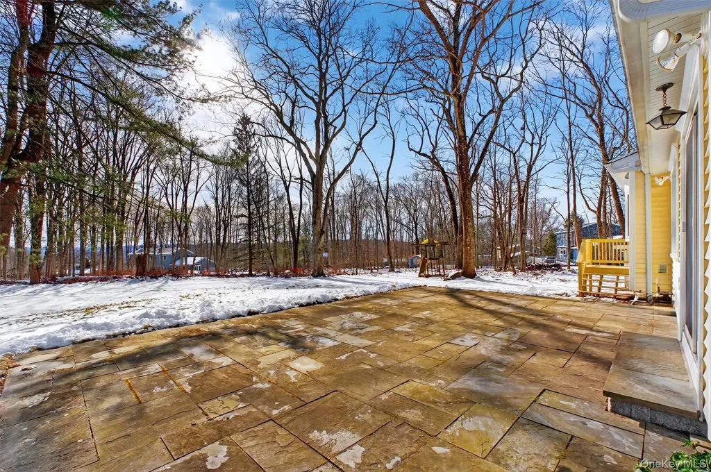 6 Londonderry Lane Somers NY 10589