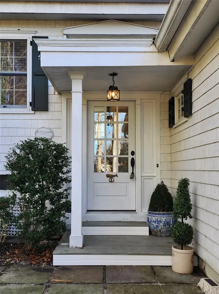 20 Harborview Drive Northport NY 11768