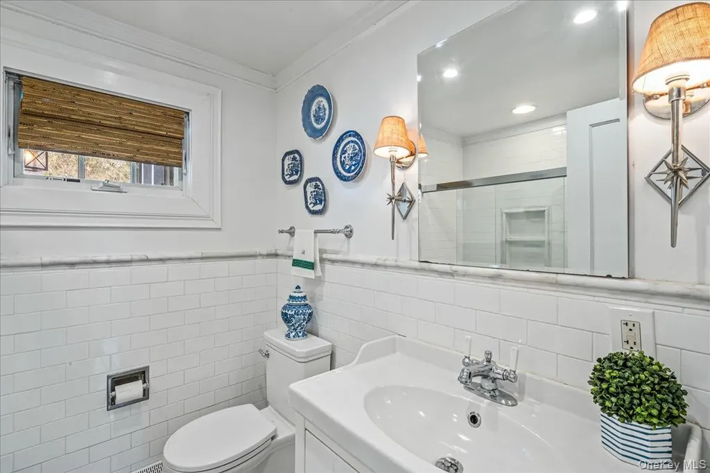 20 Harborview Drive Northport NY 11768
