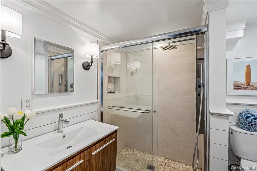 20 Harborview Drive Northport NY 11768