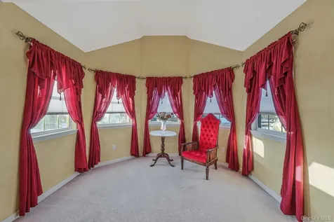 5 Old Neck Court Manorville NY 11949