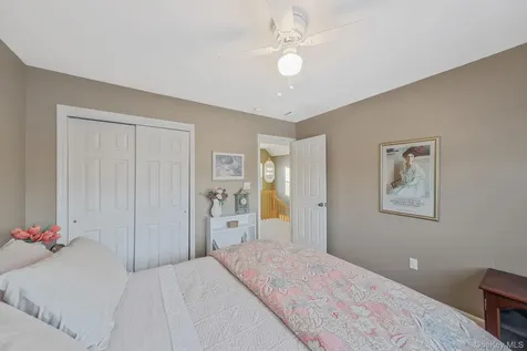 5 Old Neck Court Manorville NY 11949