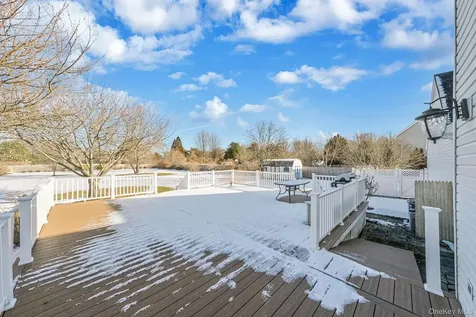 5 Old Neck Court Manorville NY 11949