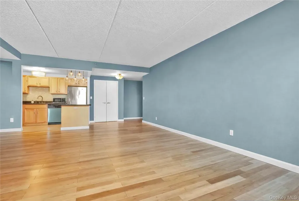 3044 3rd Avenue Bronx NY 10451