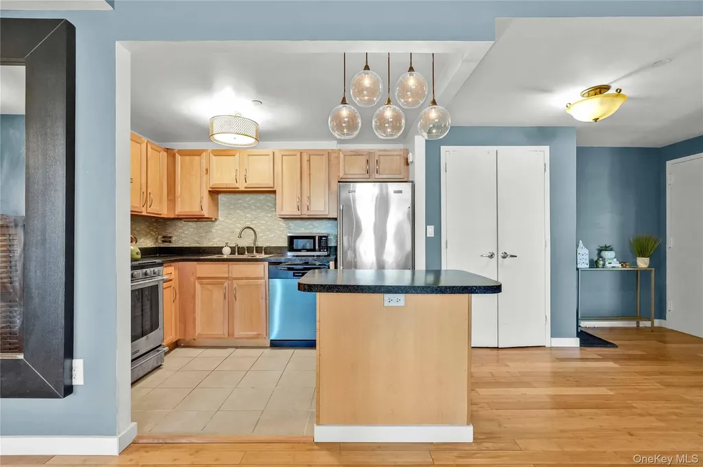 3044 3rd Avenue Bronx NY 10451