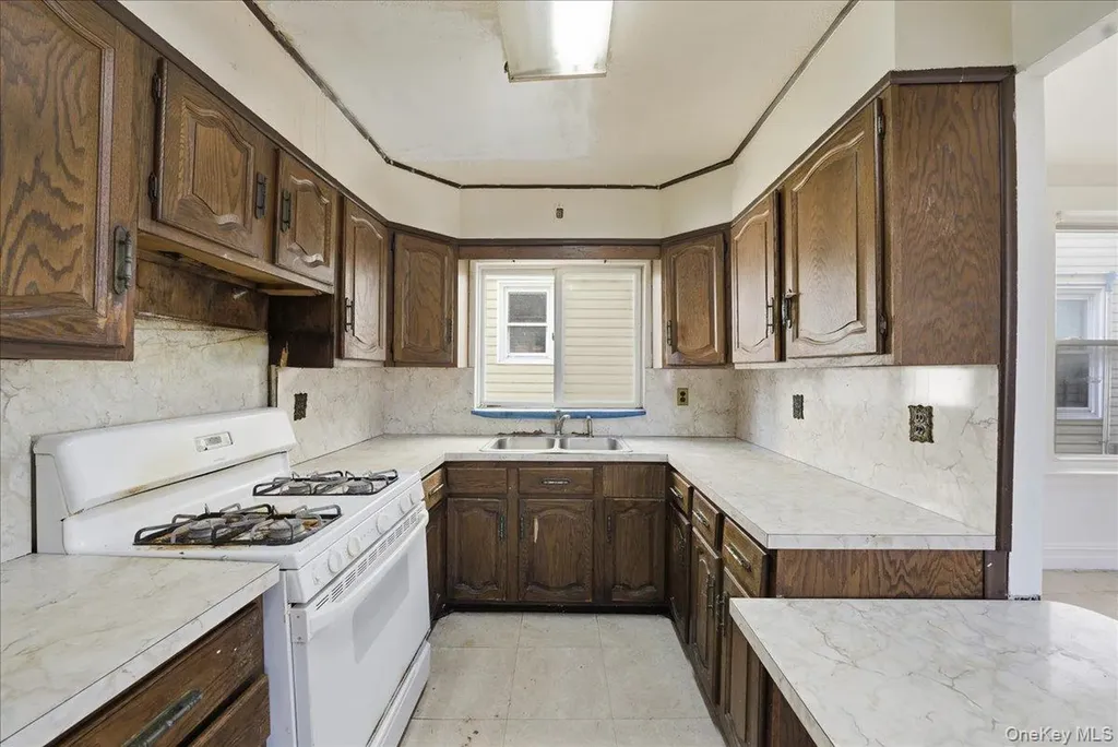 3076 Lasalle Avenue Bronx NY 10461