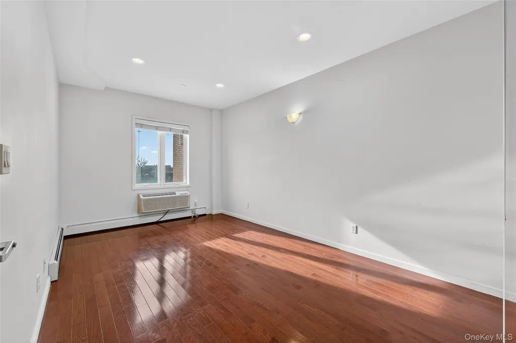 149-06 Northern Boulevard Flushing NY 11354
