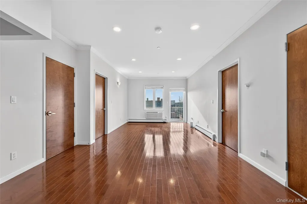 149-06 Northern Boulevard Flushing NY 11354