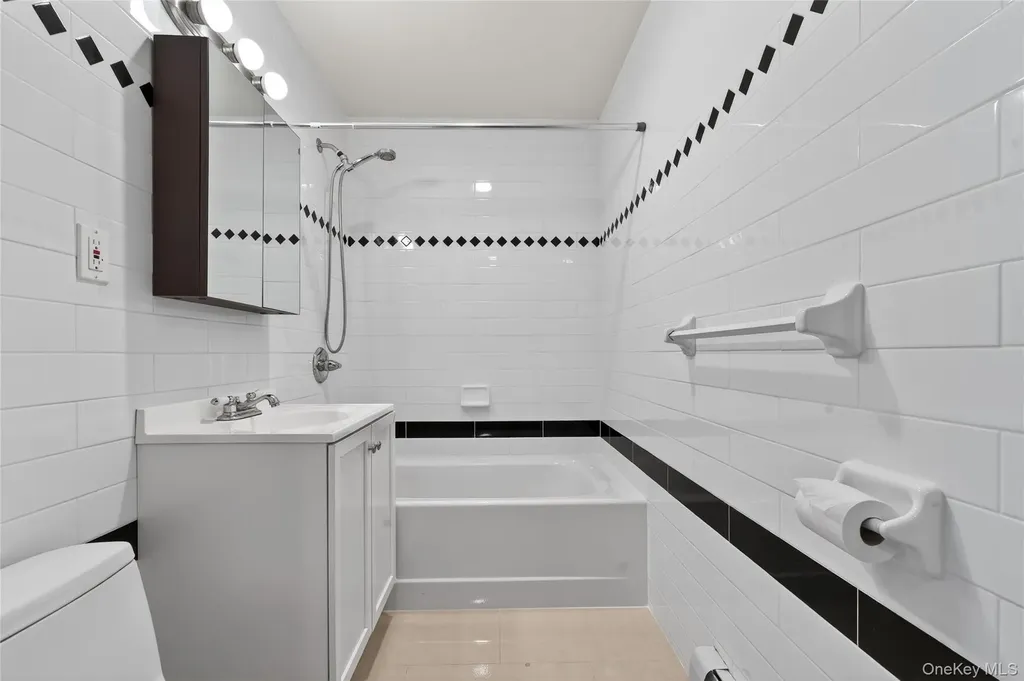 149-06 Northern Boulevard Flushing NY 11354
