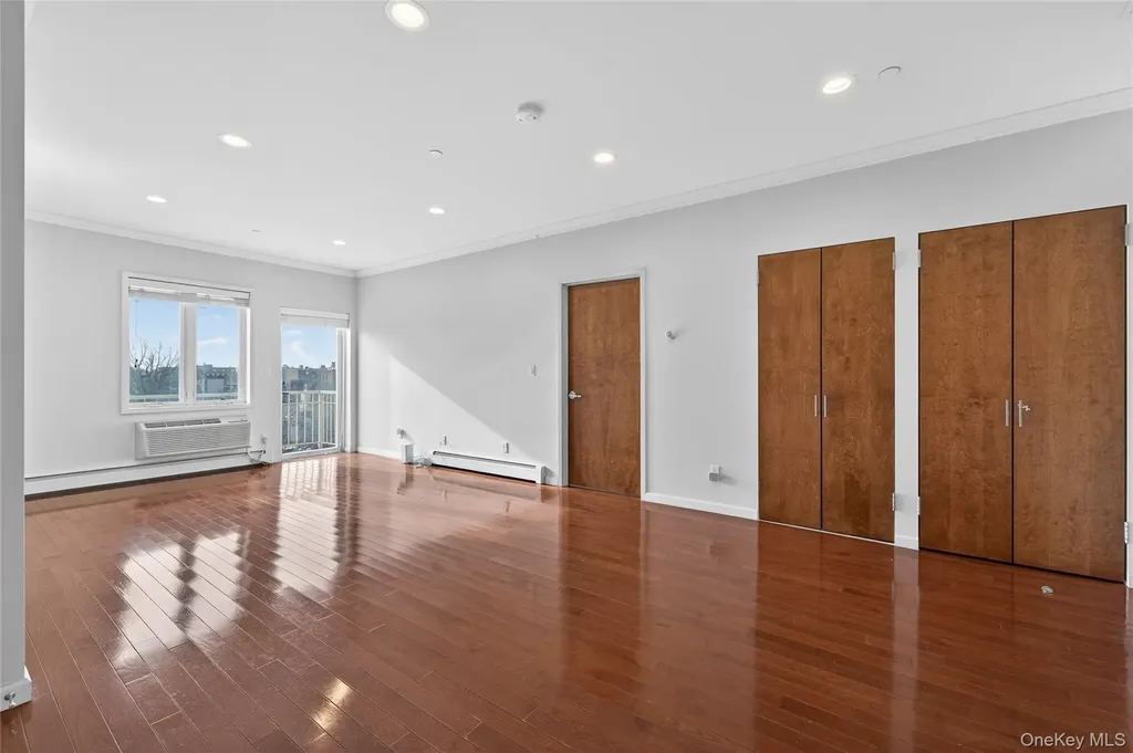 149-06 Northern Boulevard Flushing NY 11354