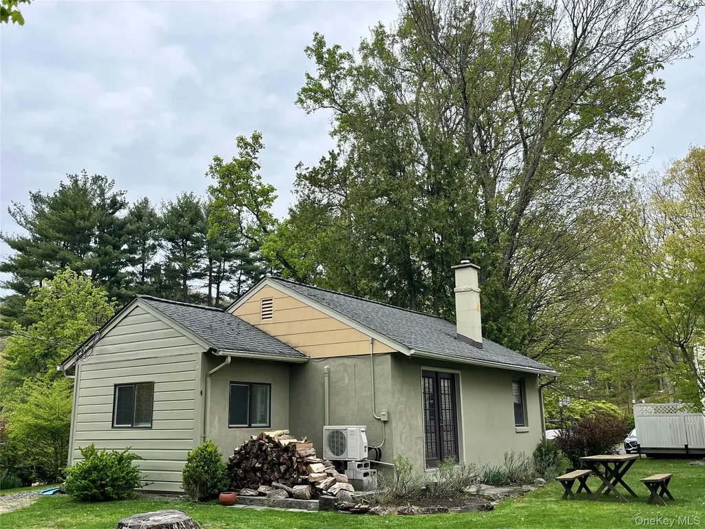 4 Fairview Drive Tomkins Cove NY 10986