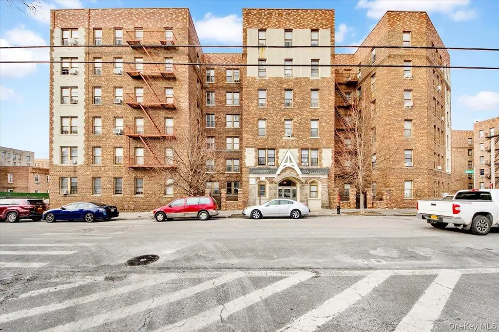 2925 Matthews Avenue Bronx NY 10467