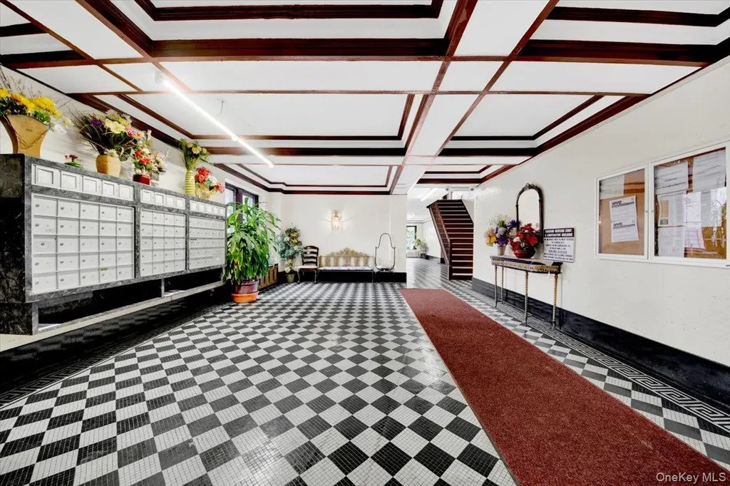 2925 Matthews Avenue Bronx NY 10467