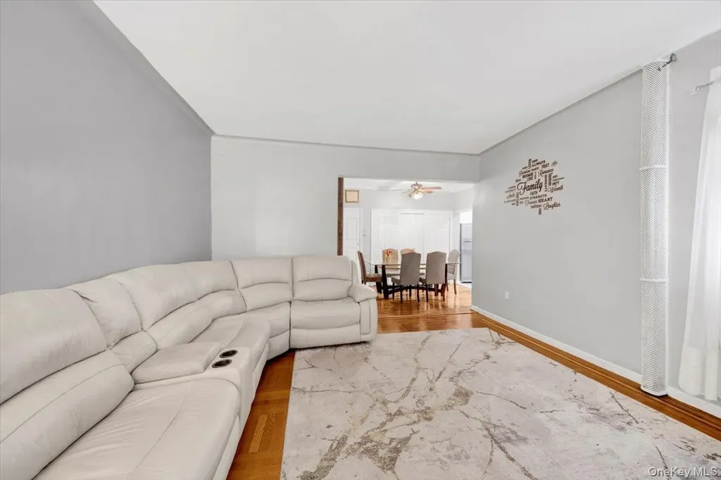 2925 Matthews Avenue Bronx NY 10467