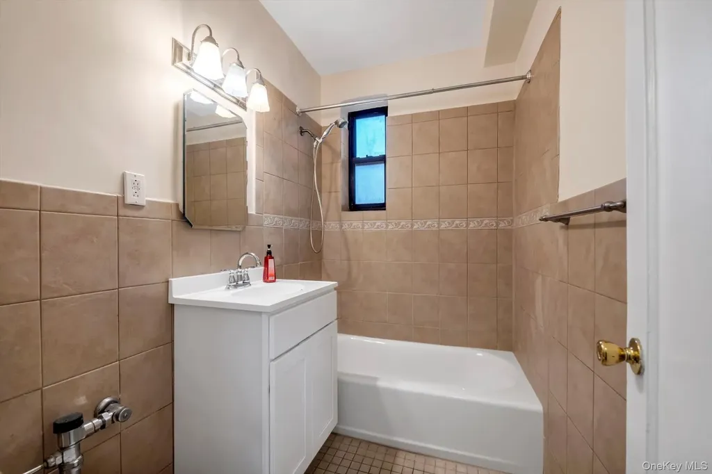 71-11 Yellowstone Boulevard Forest Hills NY 11375