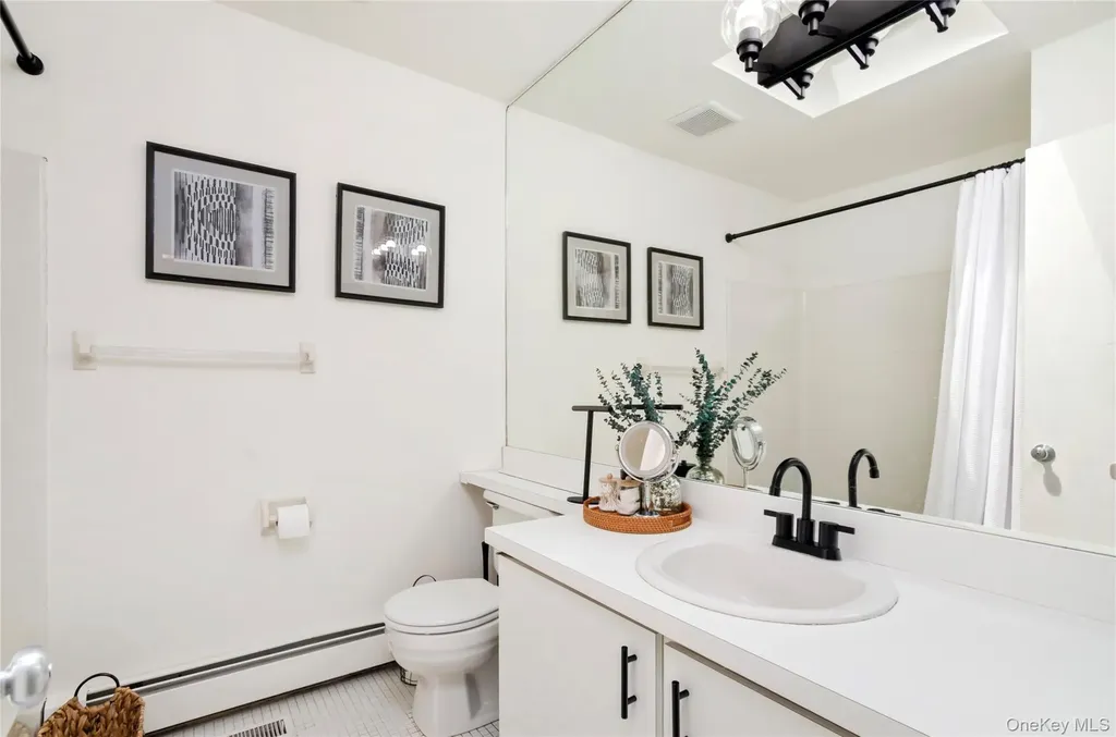 24 N Quarter Road Westhampton NY 11977