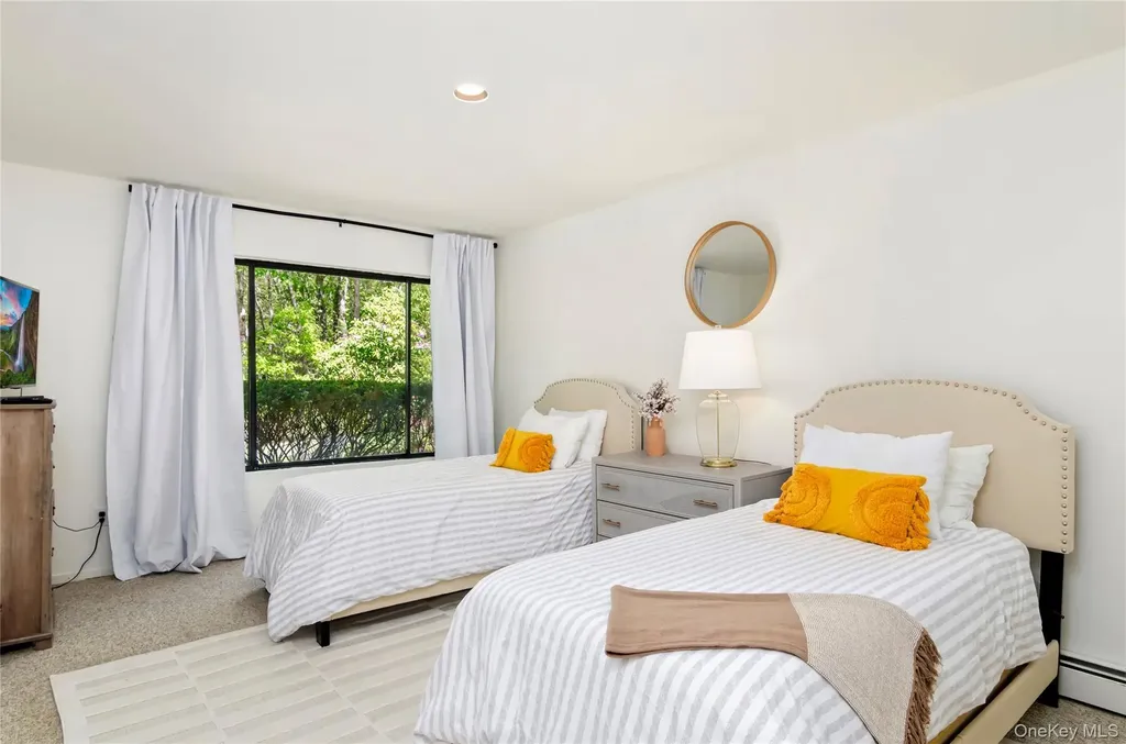 24 N Quarter Road Westhampton NY 11977