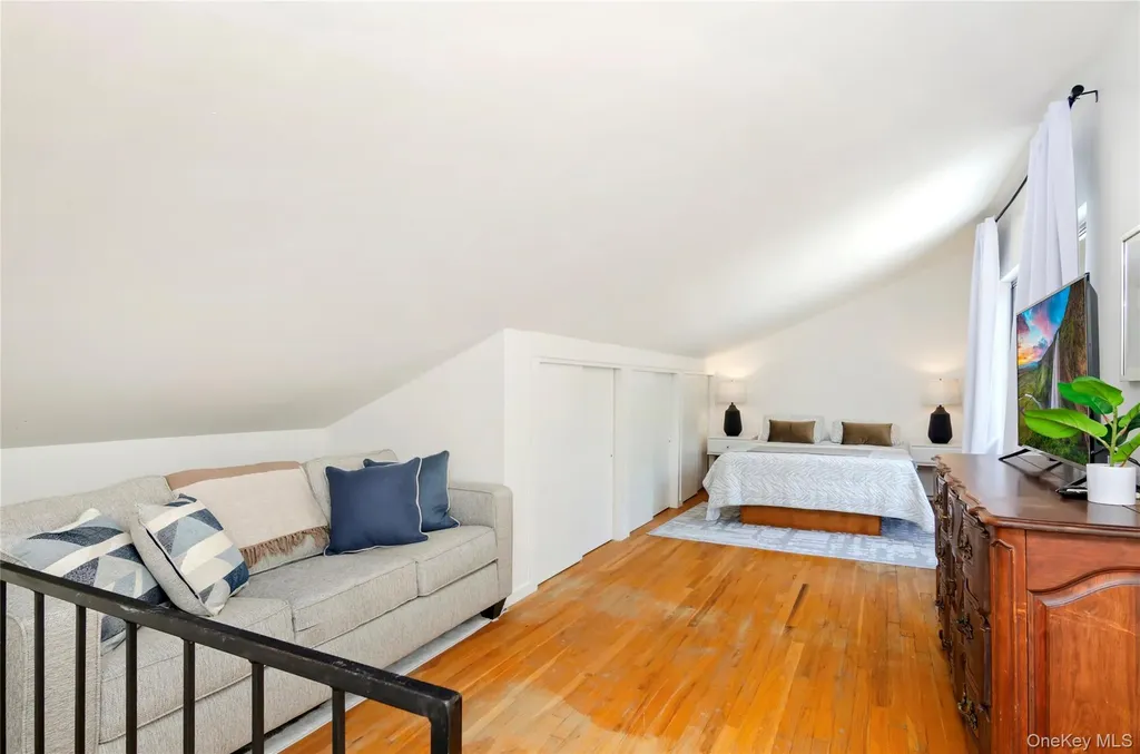 24 N Quarter Road Westhampton NY 11977