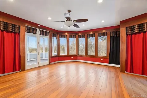 49 Helms Hill Road Washingtonville NY 10992