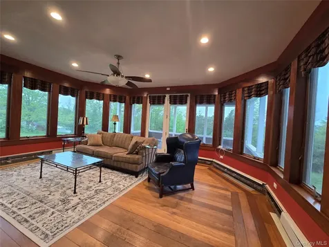 49 Helms Hill Road Washingtonville NY 10992