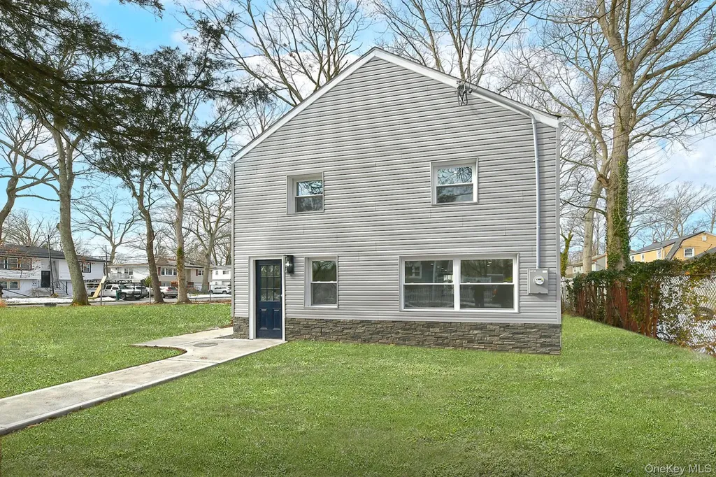 45 Crown Avenue Huntington NY 11743