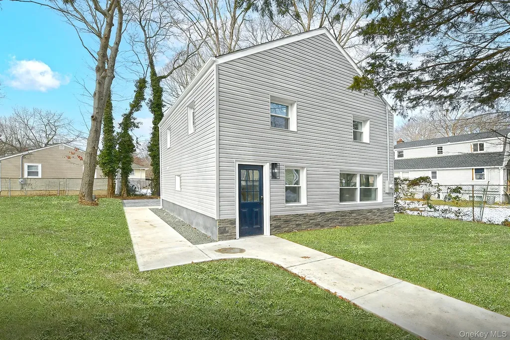 45 Crown Avenue Huntington NY 11743