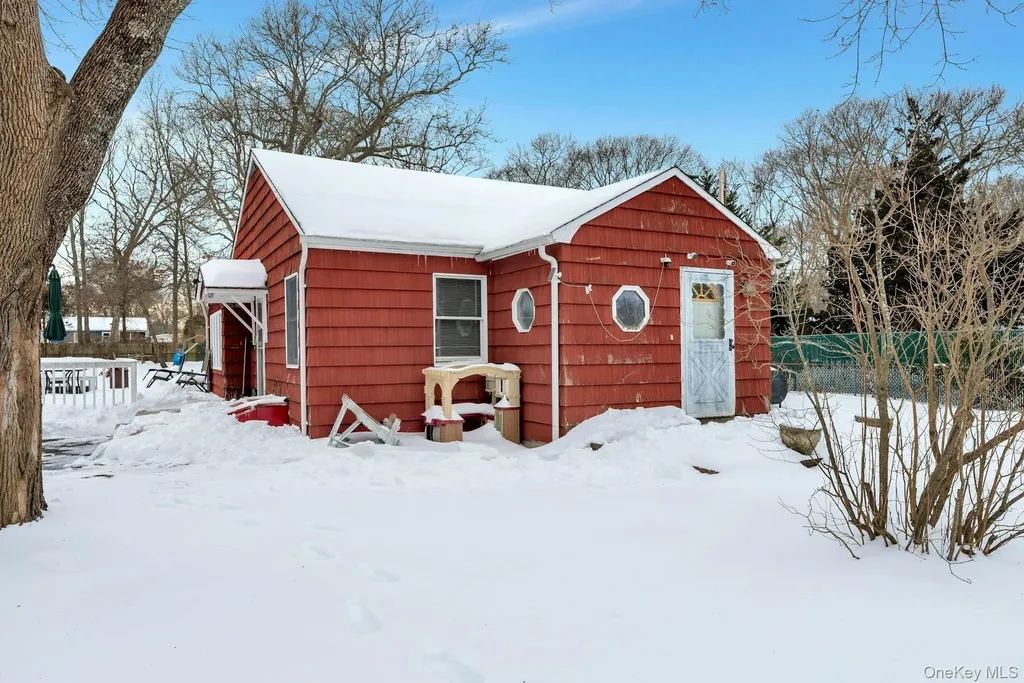 32 Stackyard Drive Mastic Beach NY 11951