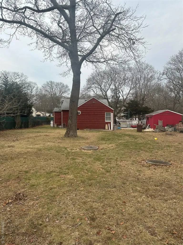 32 Stackyard Drive Mastic Beach NY 11951