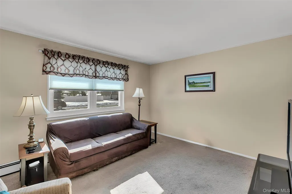 238 Loop Drive Sayville NY 11782