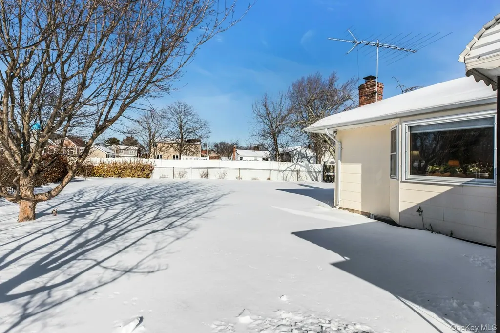 238 Loop Drive Sayville NY 11782