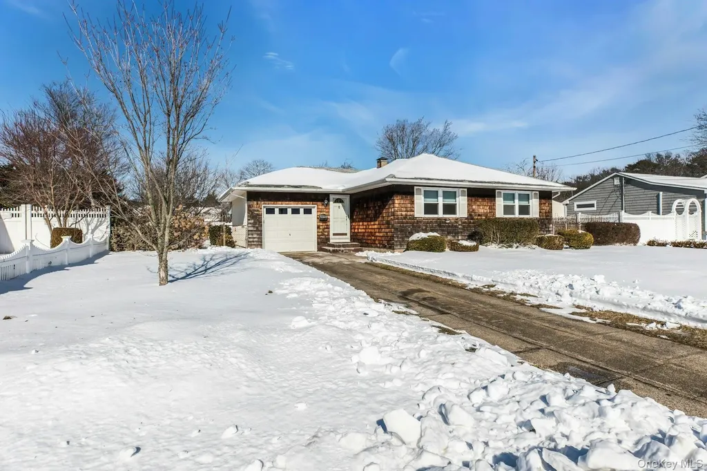 238 Loop Drive Sayville NY 11782