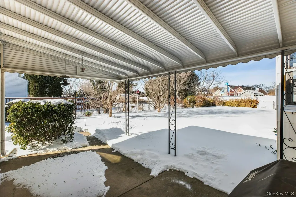 238 Loop Drive Sayville NY 11782
