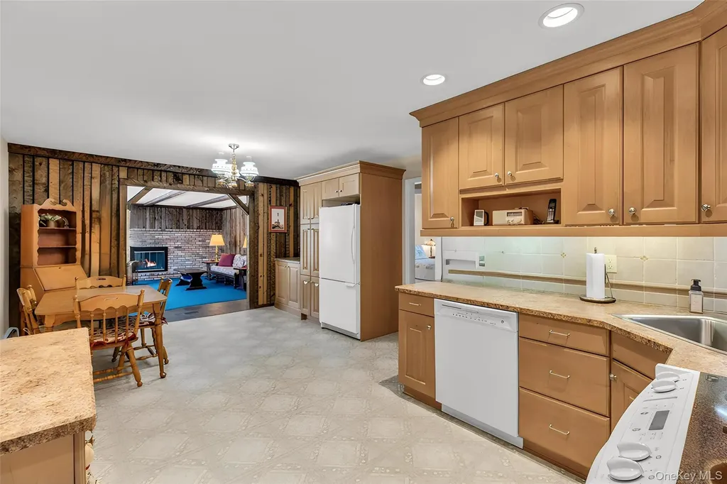 238 Loop Drive Sayville NY 11782