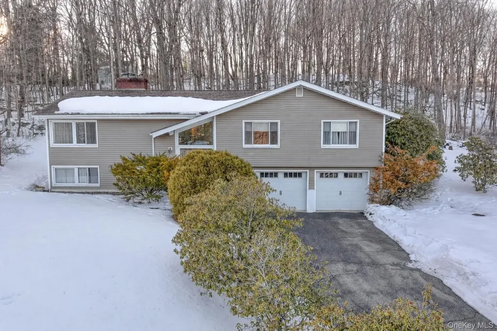 205 Beach Drive Mahopac NY 10541