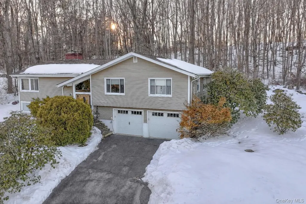 205 Beach Drive Mahopac NY 10541