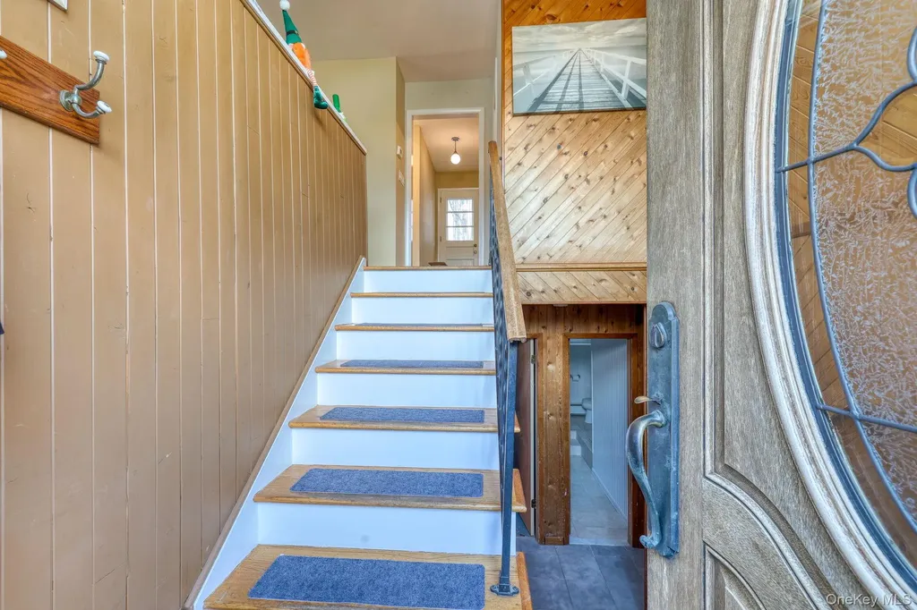 205 Beach Drive Mahopac NY 10541