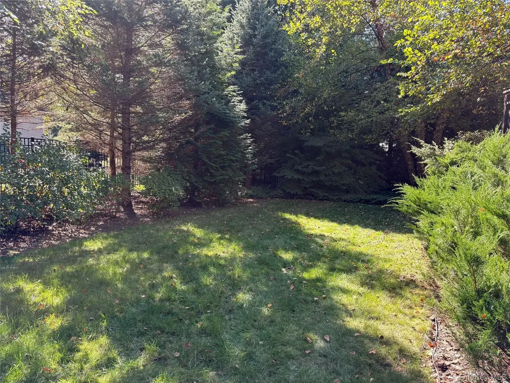 32 Allan Lane Mount Kisco NY 10549