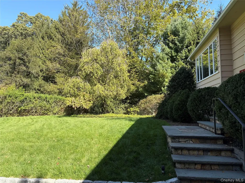 32 Allan Lane Mount Kisco NY 10549