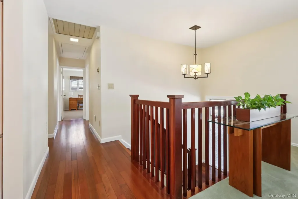 32 Allan Lane Mount Kisco NY 10549