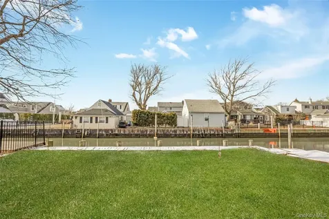 21 Norman Avenue Amityville NY 11701