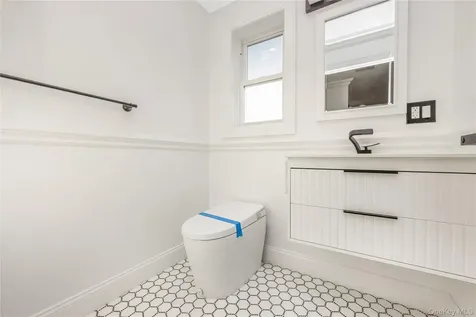 21 Norman Avenue Amityville NY 11701