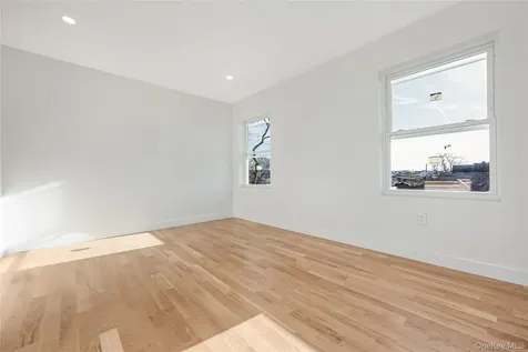 21 Norman Avenue Amityville NY 11701