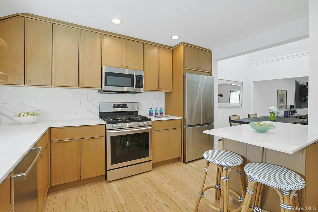 72 Quail Close Irvington NY 10533