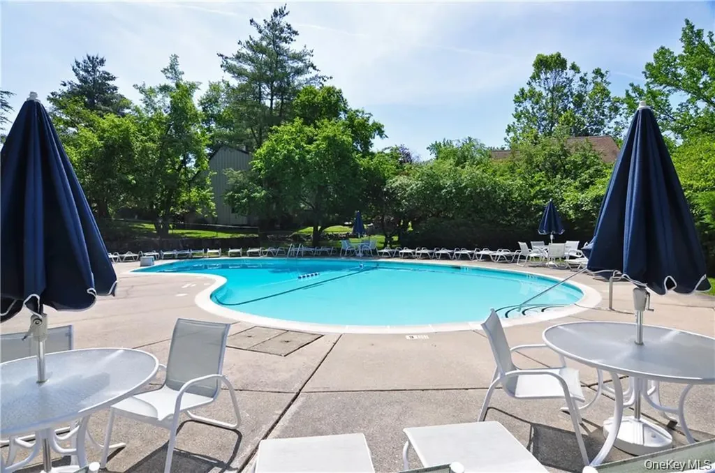 72 Quail Close Irvington NY 10533