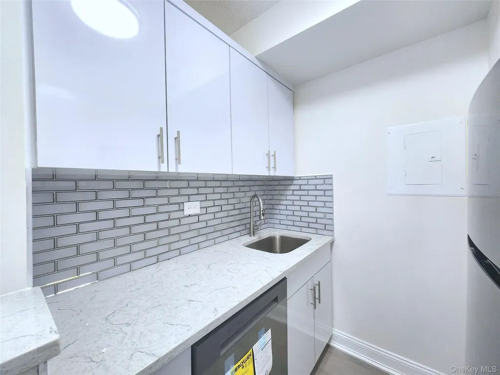 144-63 37 Avenue Flushing NY 11354