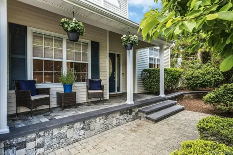 10 Shady View Crossing Manorville NY 11949