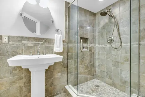 10 Shady View Crossing Manorville NY 11949
