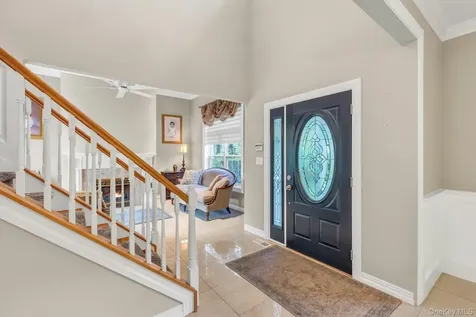 10 Shady View Crossing Manorville NY 11949